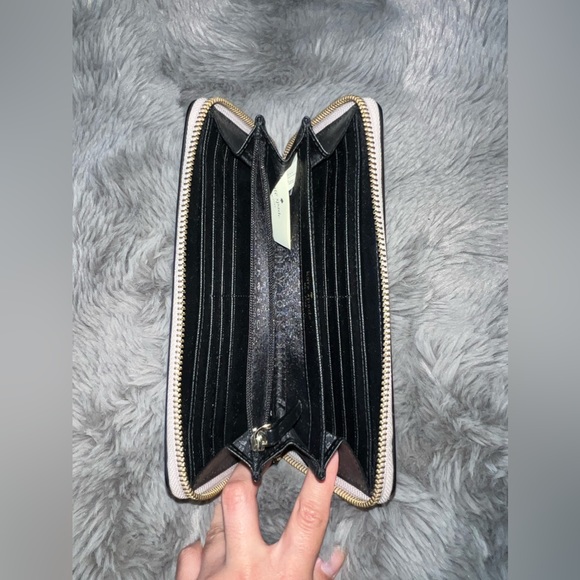 Kate Spade Wallet - Picture 4 of 4